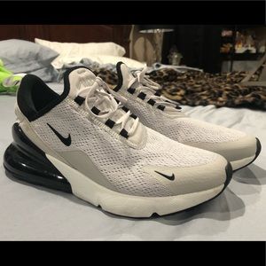 Light Gray Nike Airmax 270. Women’s Size 9.